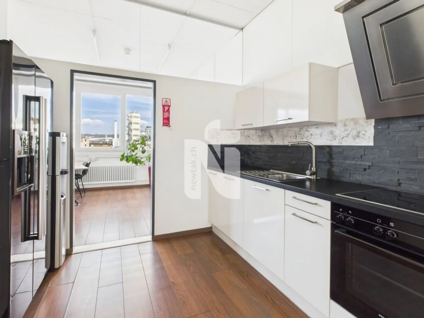 Attractive Office Spaces in an Optimal Location - Photo 9 of 13