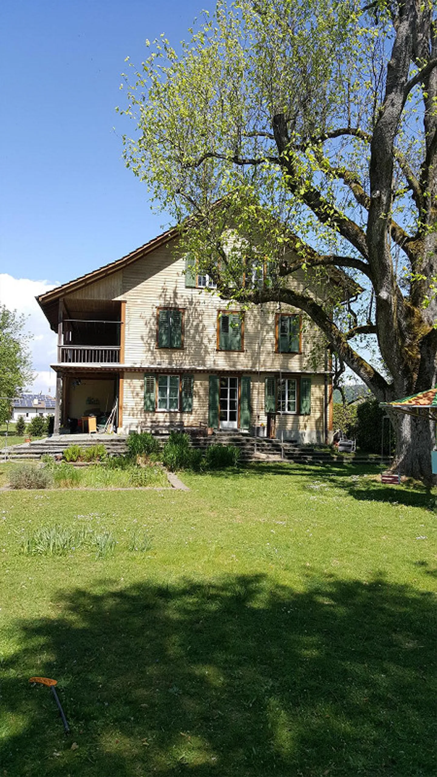 Living in the Manufacturer's Villa - Photo 11 of 16
