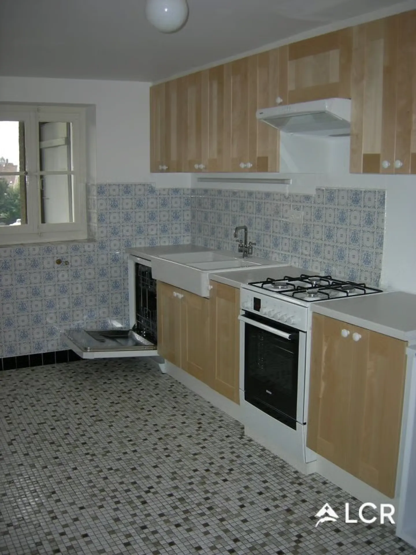 Bel immeuble de rendement / 5 appartements / 2 locaux - Photo 4 sur 13