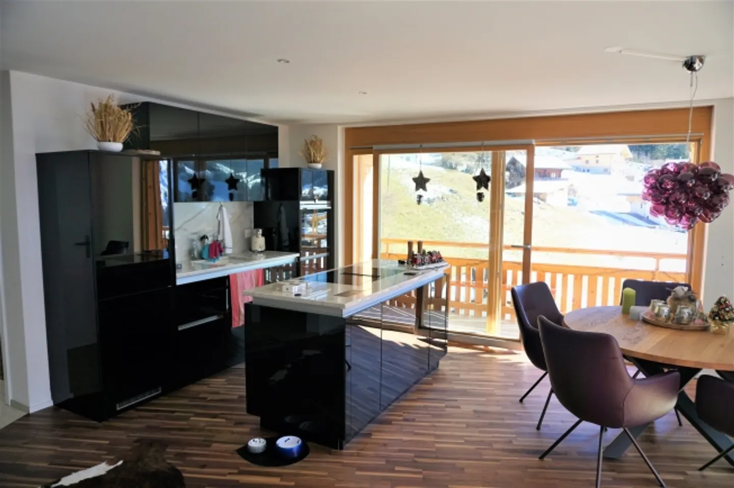 4.5-Room Apartment with Panoramic View in Kiental - Photo 3 of 13