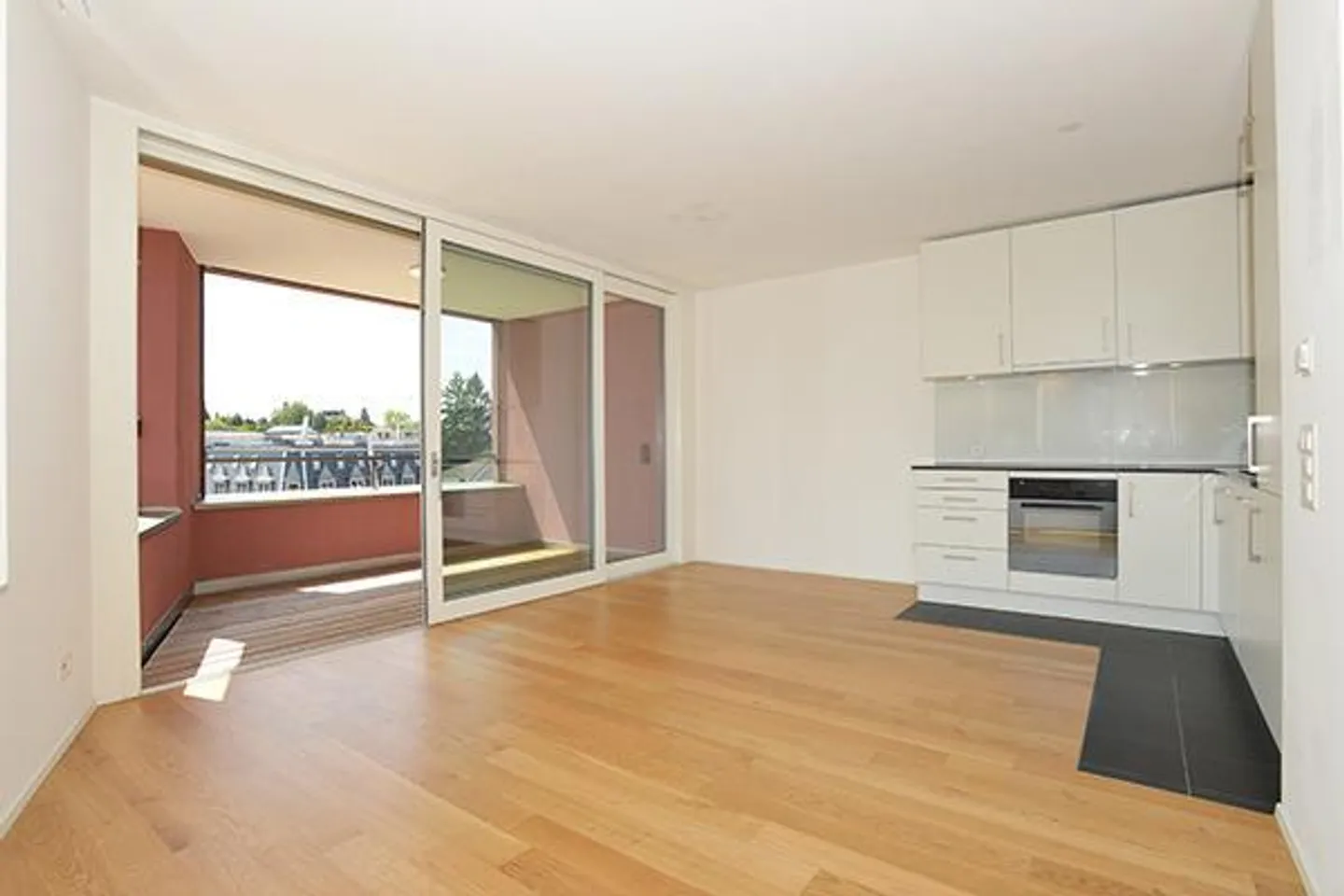 Modern apartment with large loggia - Photo 2 of 6