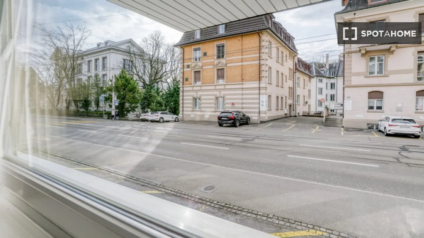 Studio for rent - Photo 1 of 8