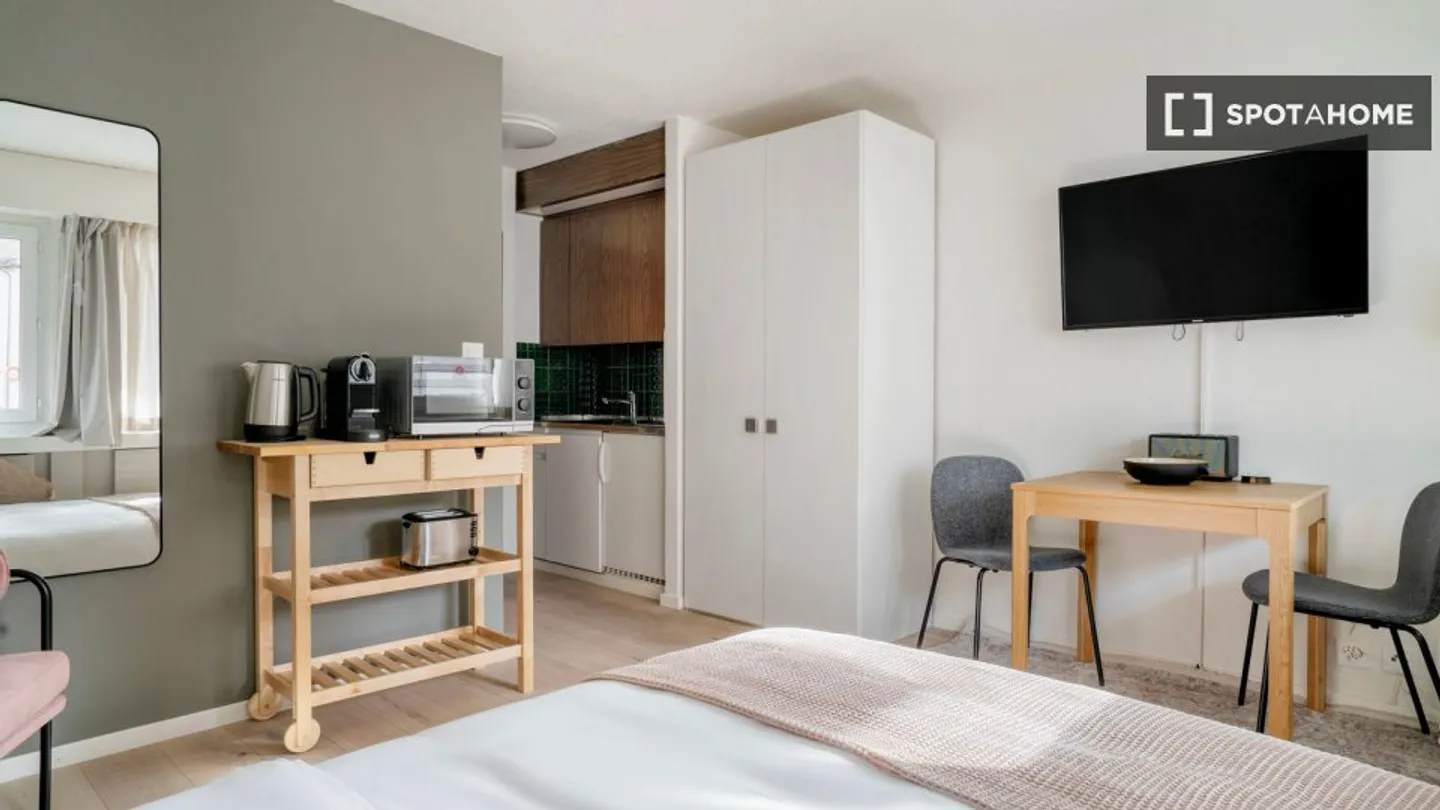 Studio for rent - Photo 6 of 8