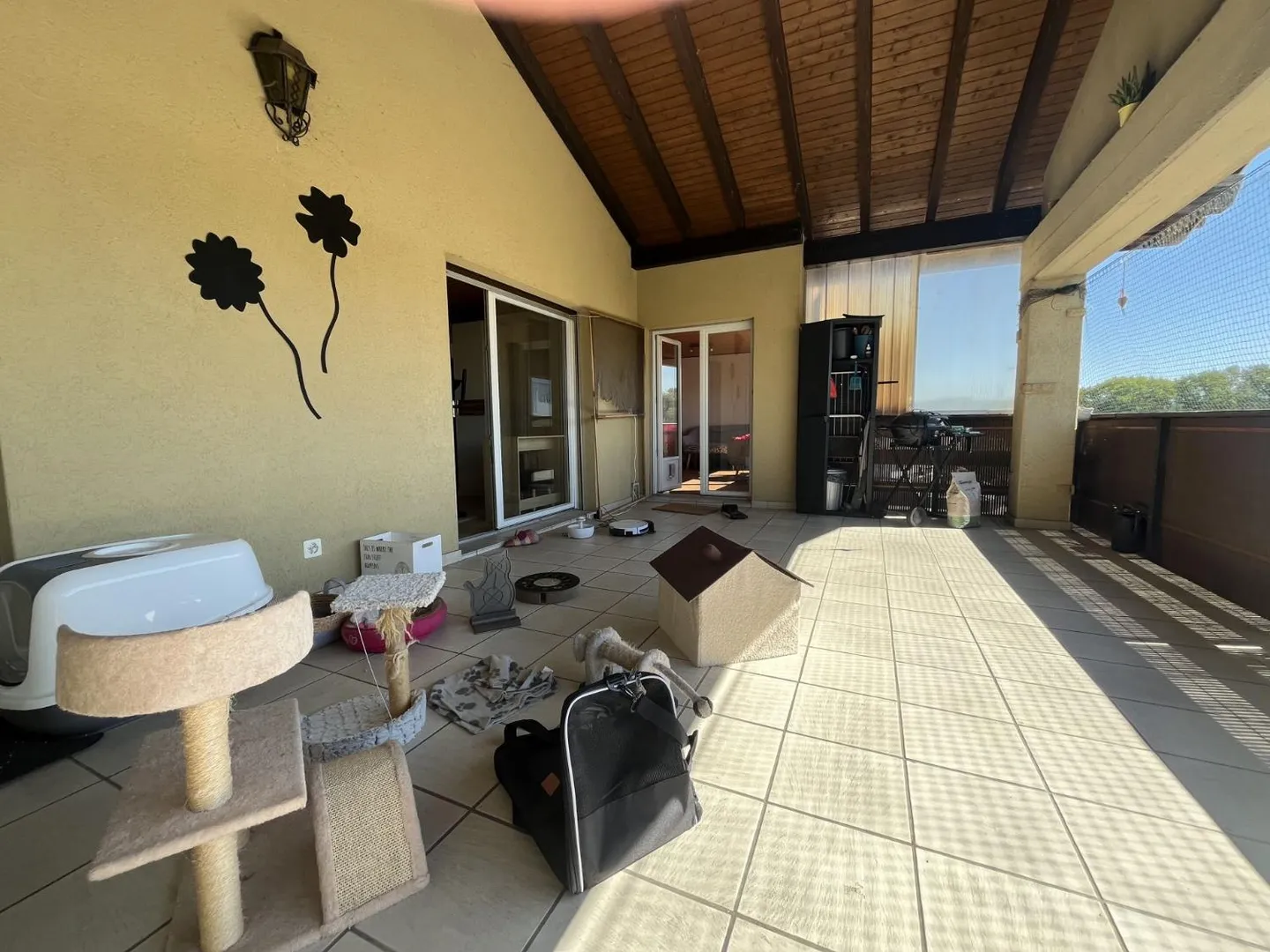 DACHGESCHOSS MIT EINER GROSSEN ÜBERDACHTEN TERRASSE - Foto 2 von 13