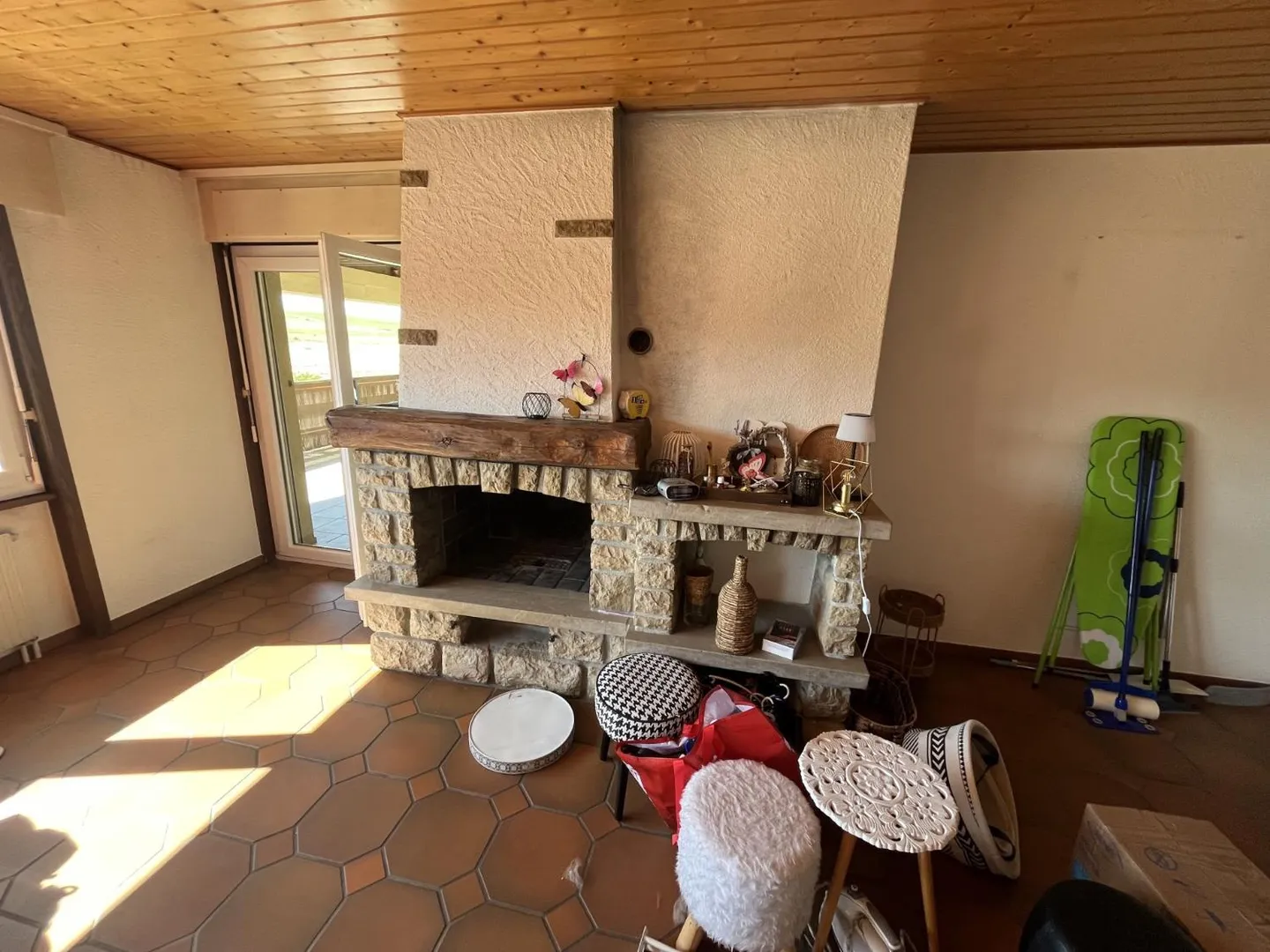 DACHGESCHOSS MIT EINER GROSSEN ÜBERDACHTEN TERRASSE - Foto 4 von 13