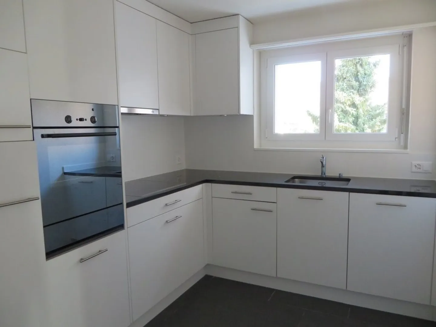 Appartement spacieux 5.5 pièces - Photo 7 sur 9