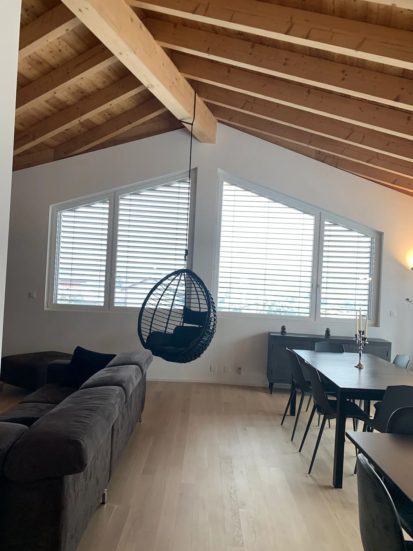 Terrasse en attique 4,5 pièces à Conthey comme neuve - Photo 2 sur 9