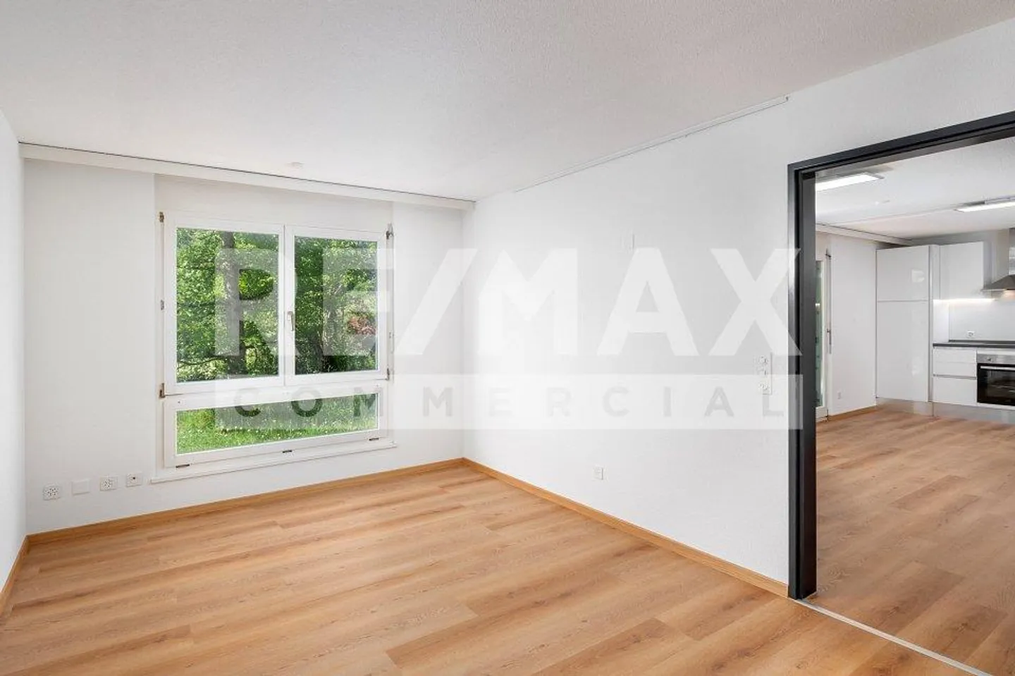 Representative Office Space in Tax-Friendly Wilen-Wollerau... - Photo 9 of 13