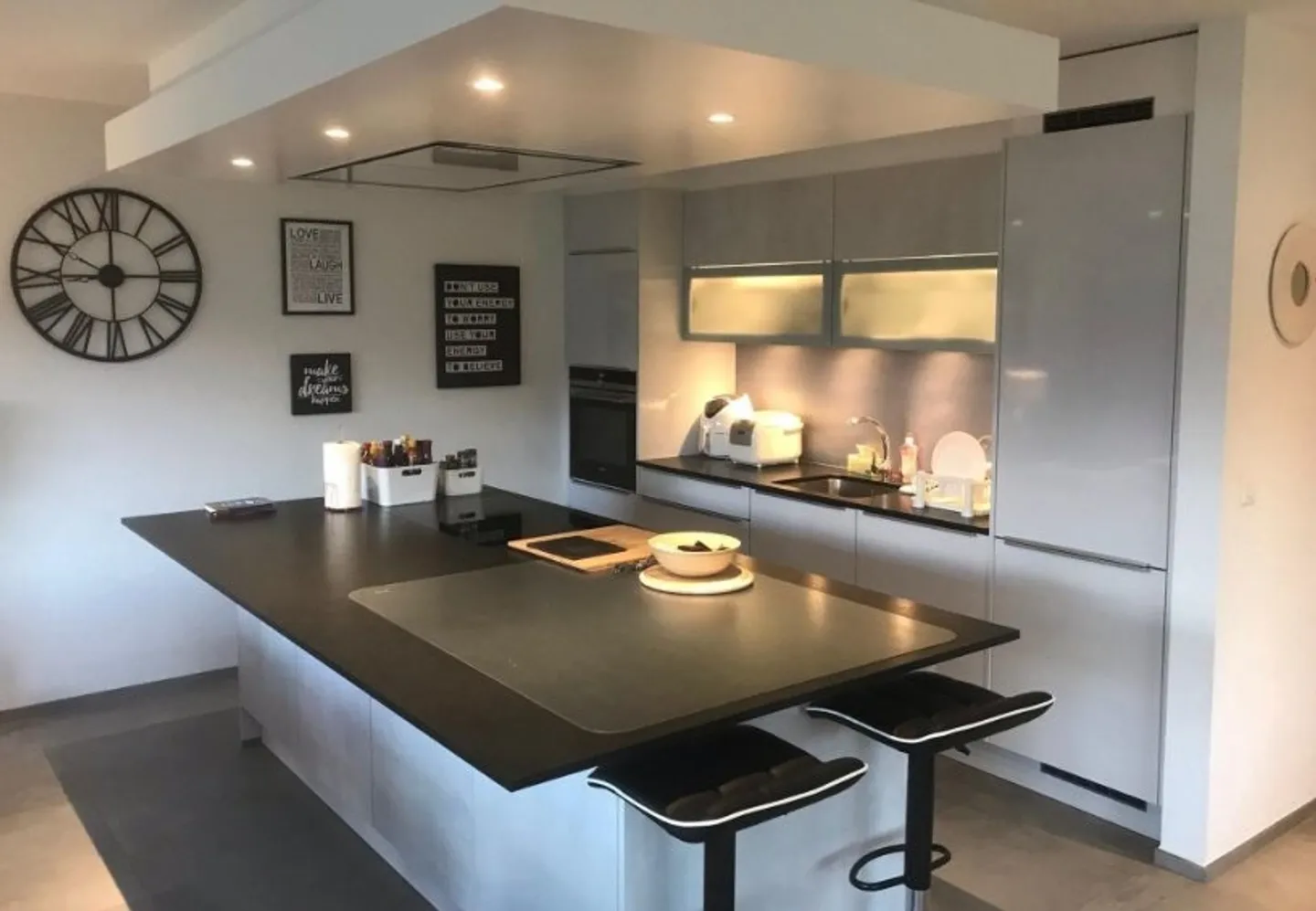 Herrliche 4.5-Zimmer-Wohnung mit Aussicht - Foto 1 von 9