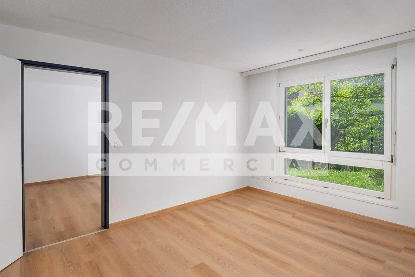 Representative Office Space in Tax-Friendly Wilen-Wollerau... - Photo 10 of 13