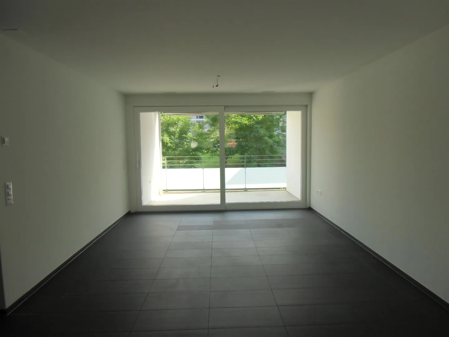 Attractive 2.5 room apartment in the green - Photo 3 of 7