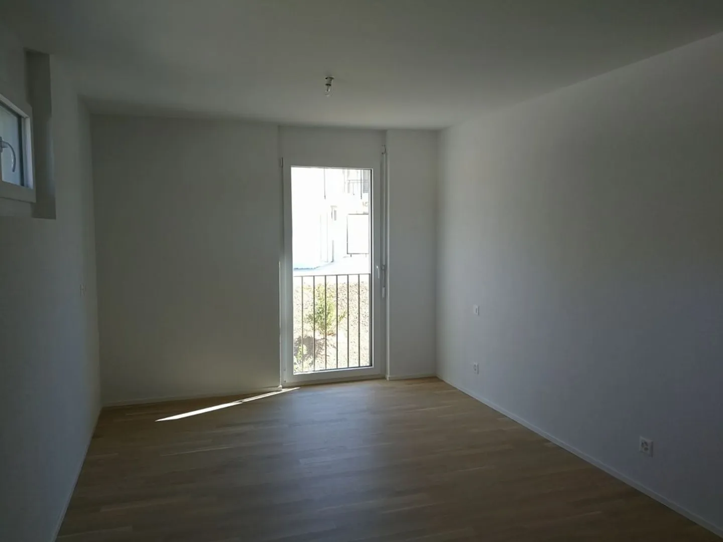 Herrliche 4.5-Zimmer-Wohnung mit Aussicht - Foto 8 von 9