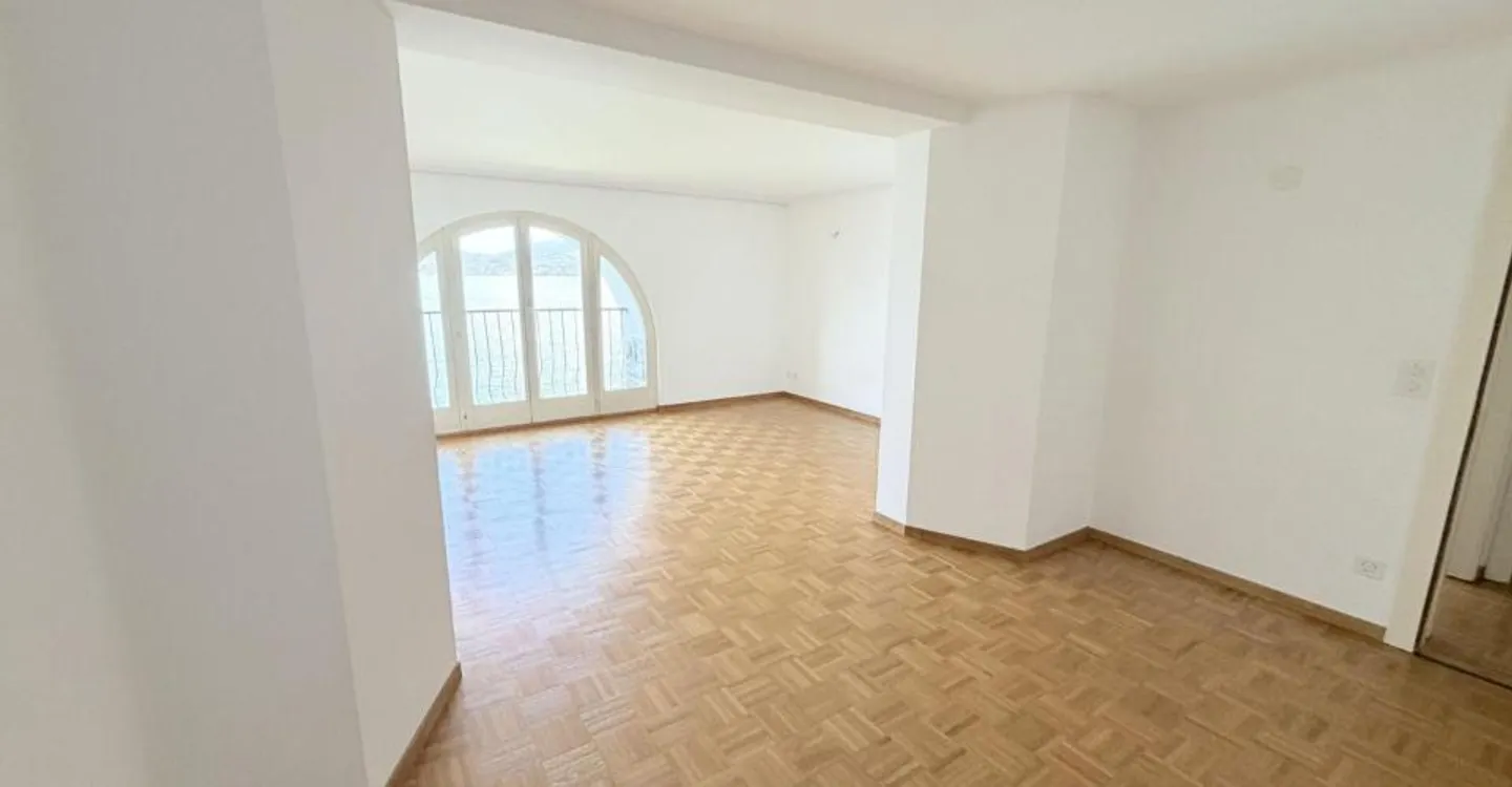 Very large 4.5-room duplex apartment in Saint-Gingolph - Photo 4 of 5