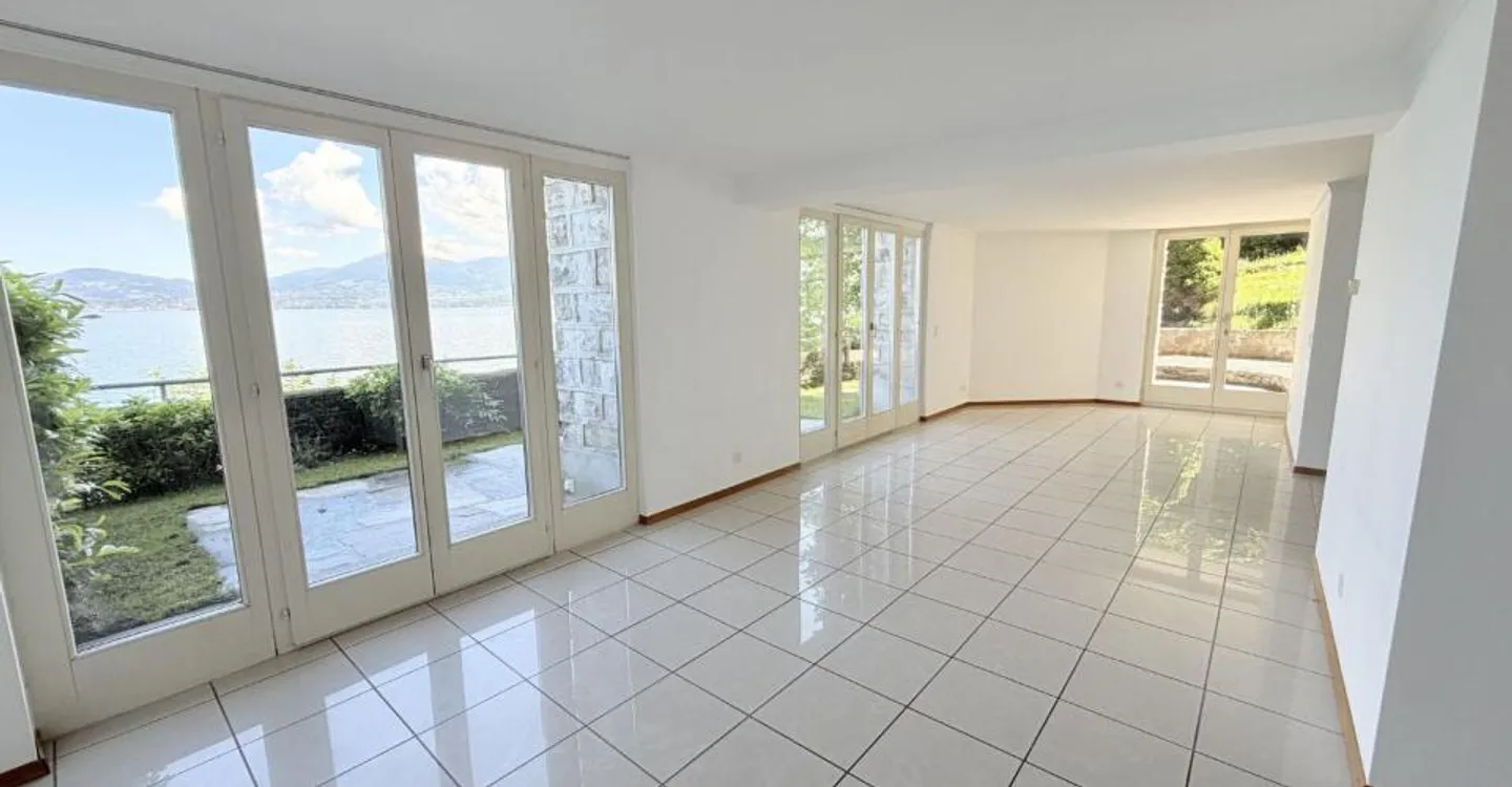 Very large 4.5-room duplex apartment in Saint-Gingolph - Photo 2 of 5