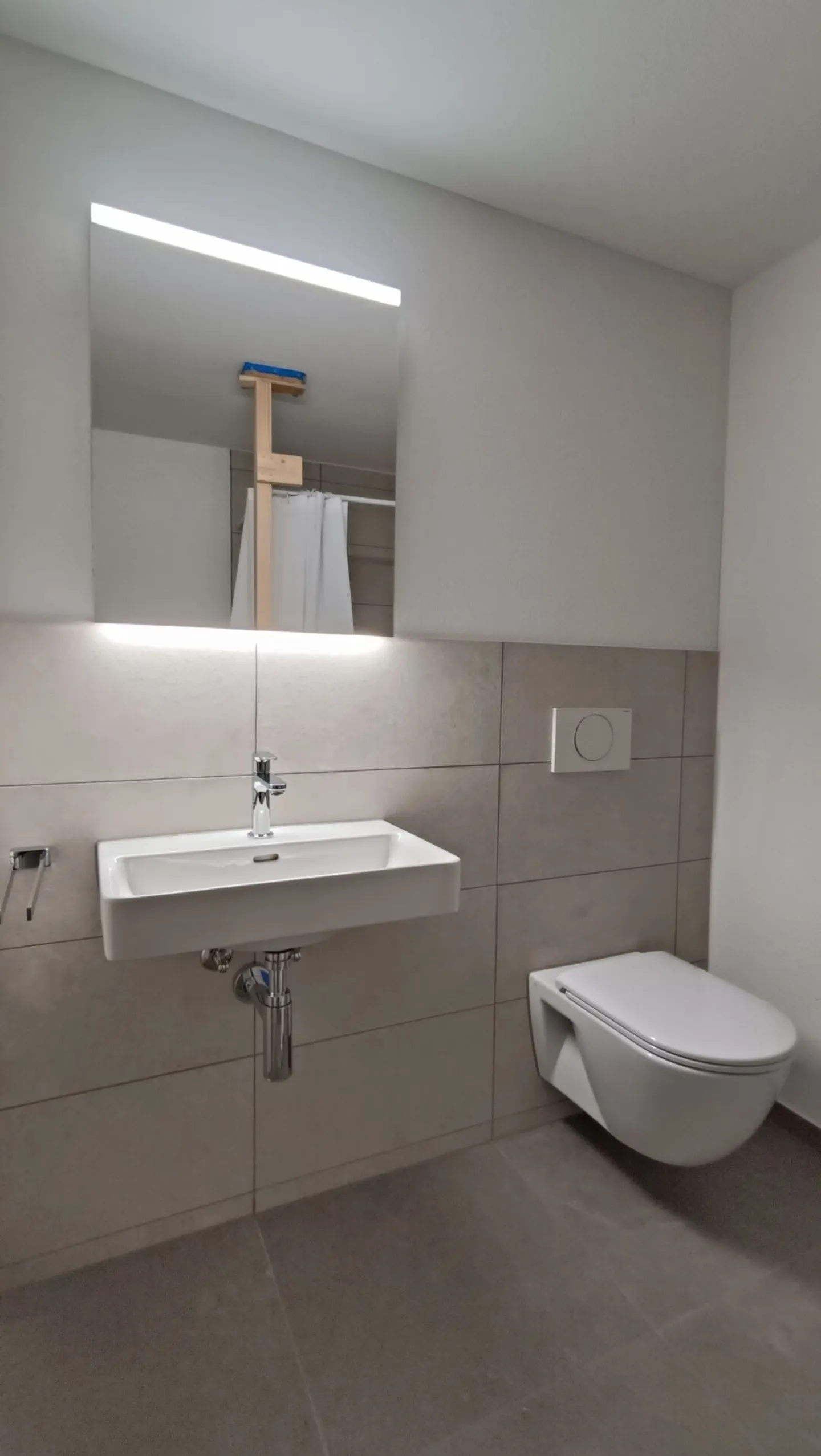 Appartement de 4,5 pièces rénové dans un emplacement central - Photo 5 sur 9