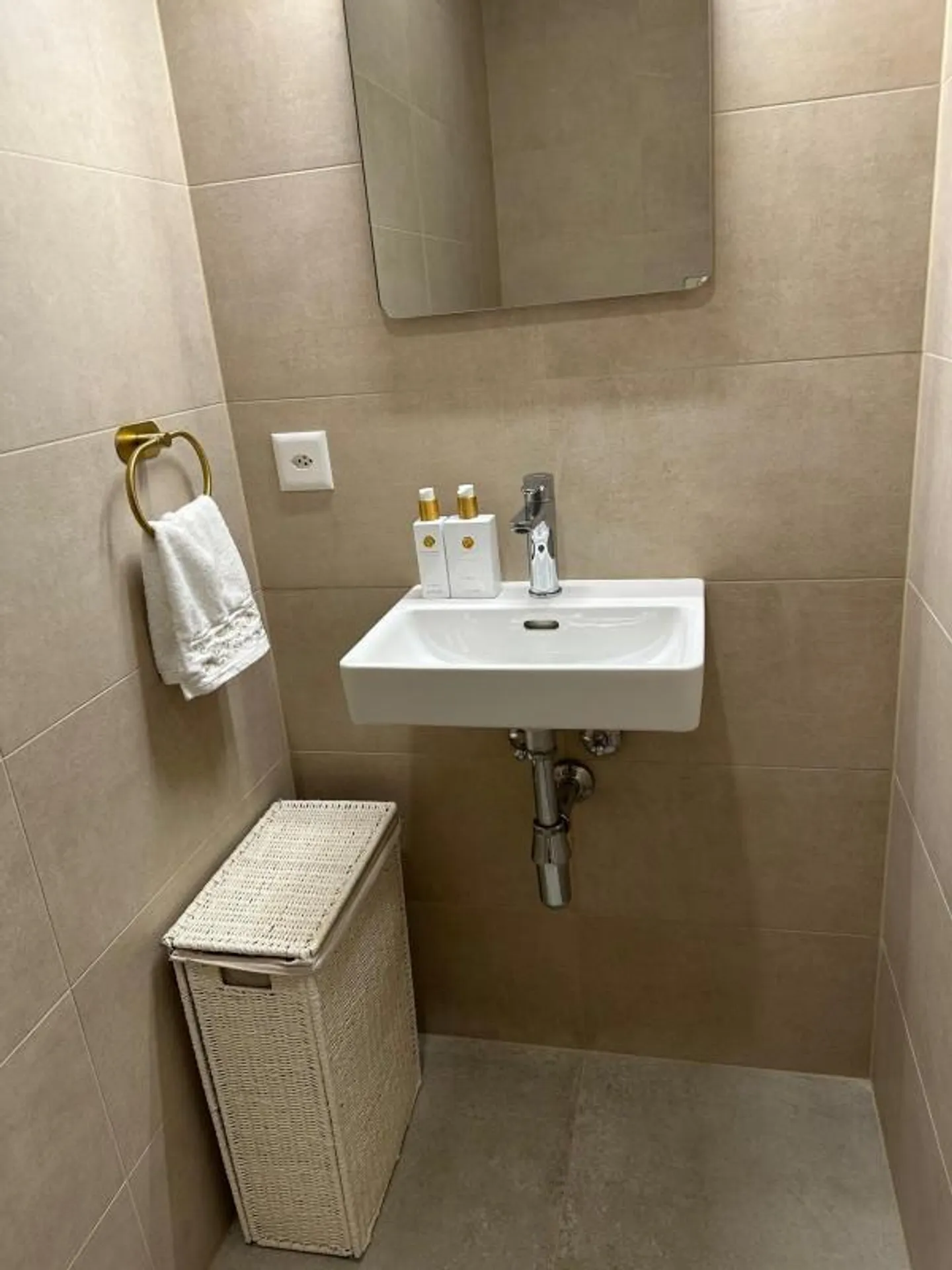 New 3-room apartment on garden level located in Corsier 1246 - Photo 8 of 8