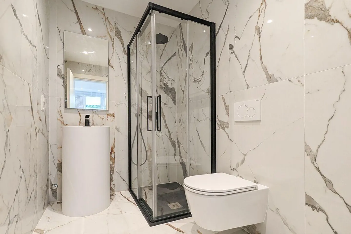 Modern apartment in Lugano - Photo 8 of 12