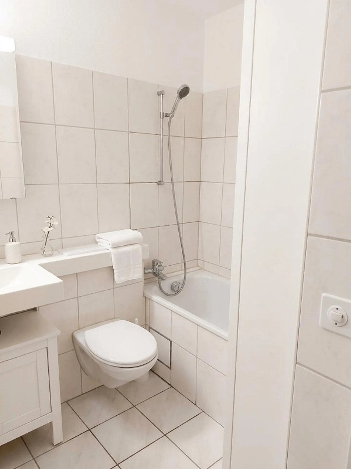Helle Wohnung mit Balkon - Foto 5 von 8