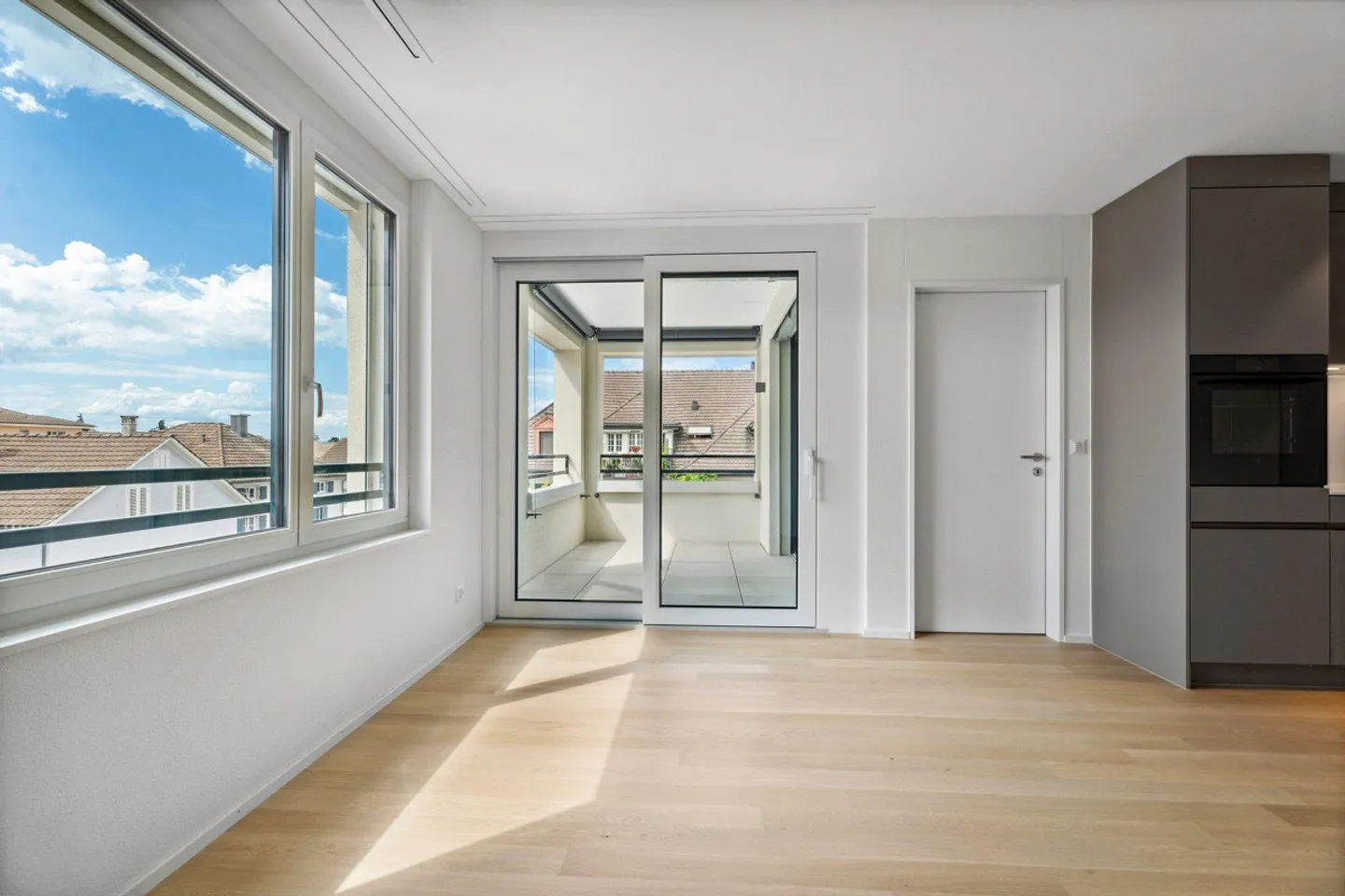 Modern Apartment with Smart Features - Photo 2 of 9