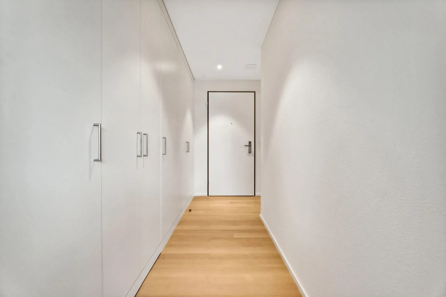 Modern Apartment with Smart Features - Photo 8 of 9