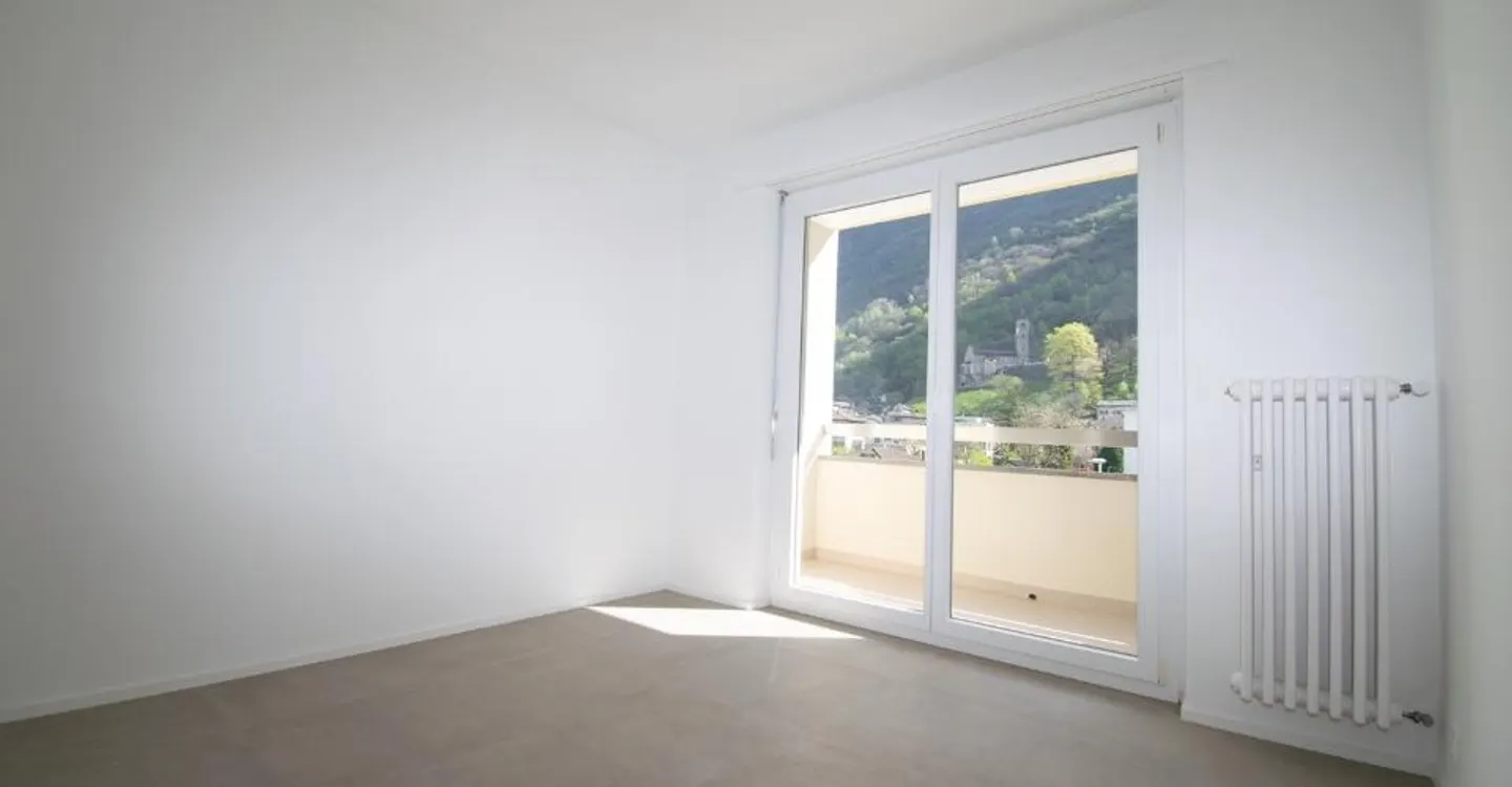 Modern Apartment with Stunning Views - Photo 7 of 12