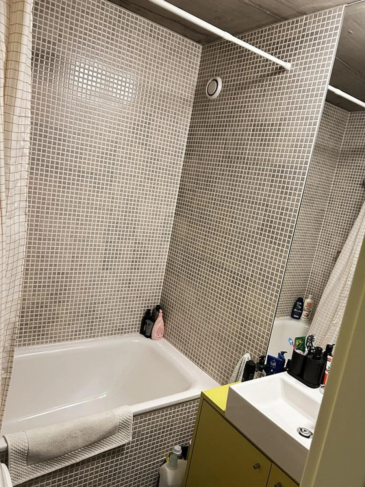 Bright accommodation in the Vissigen district - Photo 8 of 9