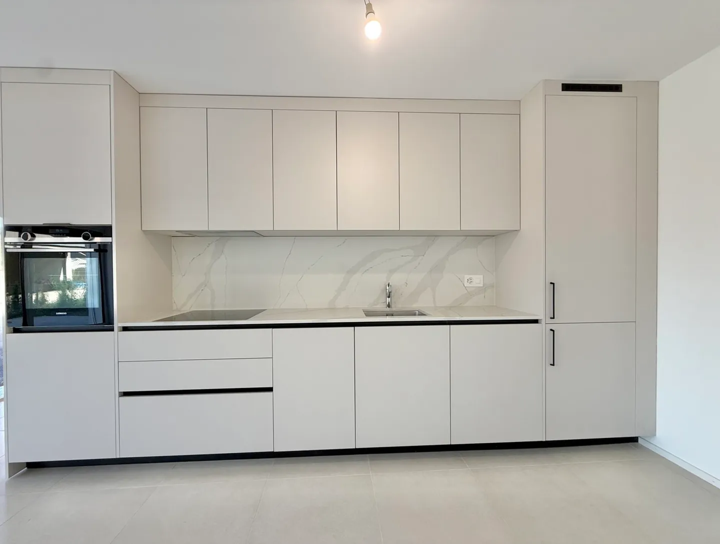 Villa nuova e moderna con 2,5 camere indipendenti, ambiente verde - Foto 25 di 28