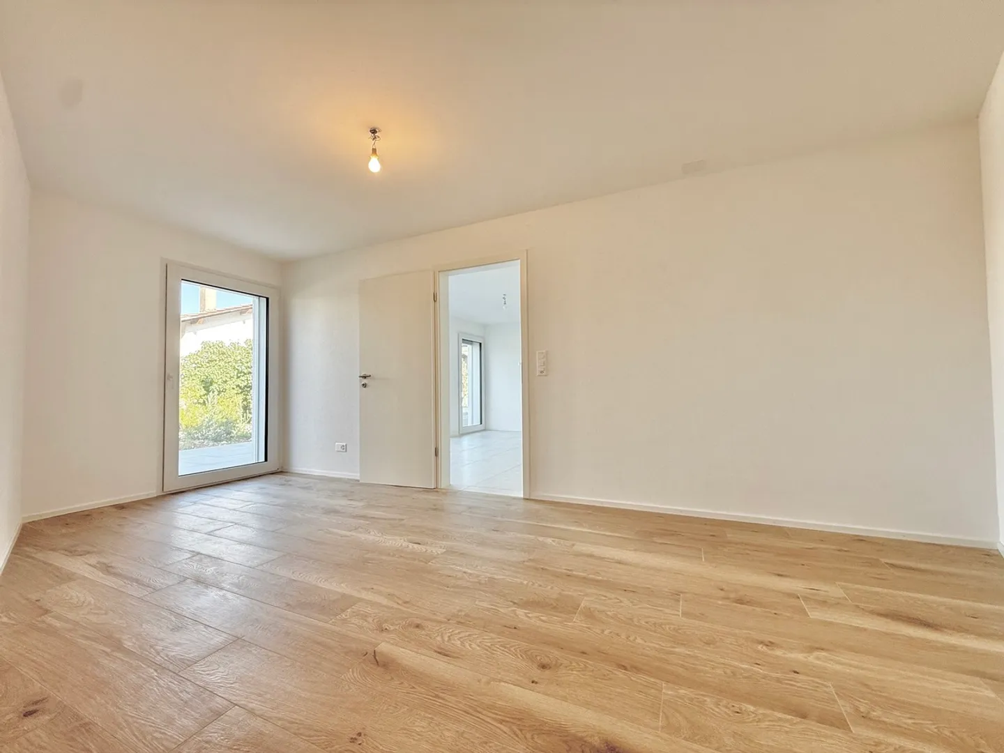 Villa nuova e moderna con 2,5 camere indipendenti, ambiente verde - Foto 26 di 28