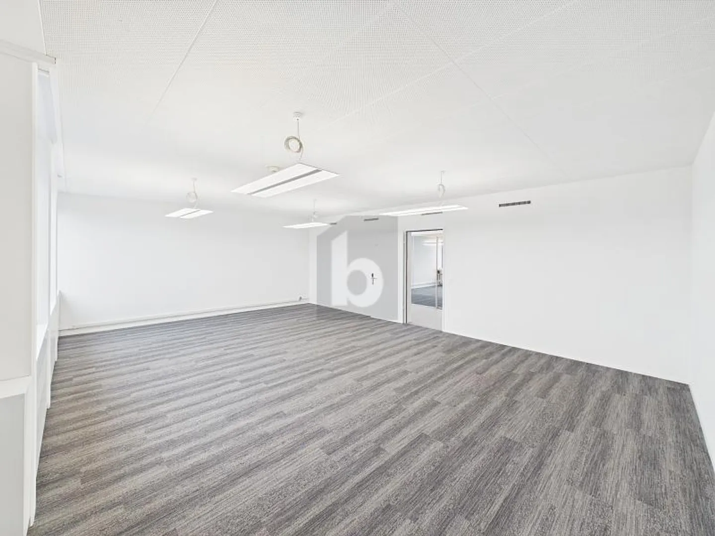 Office 1 room - Photo 5 of 6