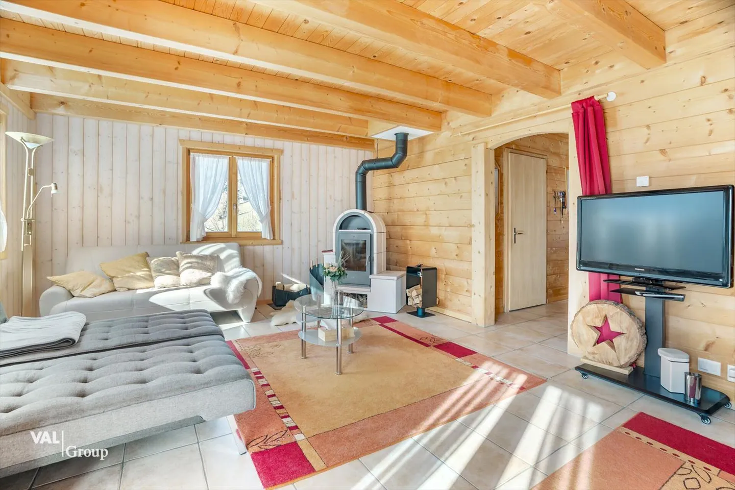 Chalet de vacances avec vue, deux appartements et étable avec potentiel - Photo 7 sur 13