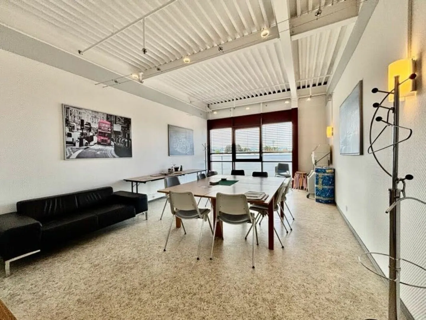 Le-Mont in Budron, Very Cheap and Well-Maintained Offices (for Rent or Purchase) - Photo 4 of 9