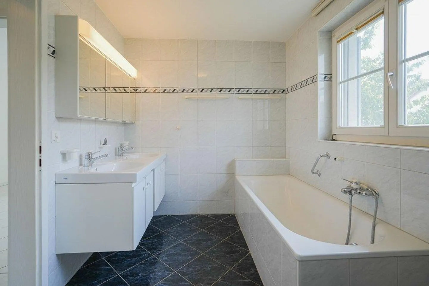 Spazio per la famiglia - Casa ideale 5.5 stanze casa bifamiliare - Foto 7 di 13
