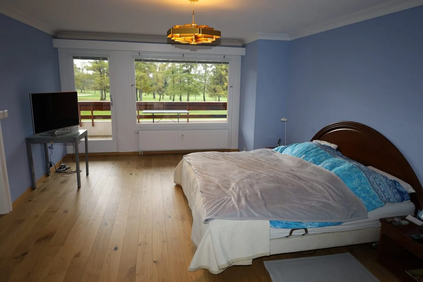 Magnificent 5.5-room apartment with a view of the golf course in Crans - Photo 4 of 23