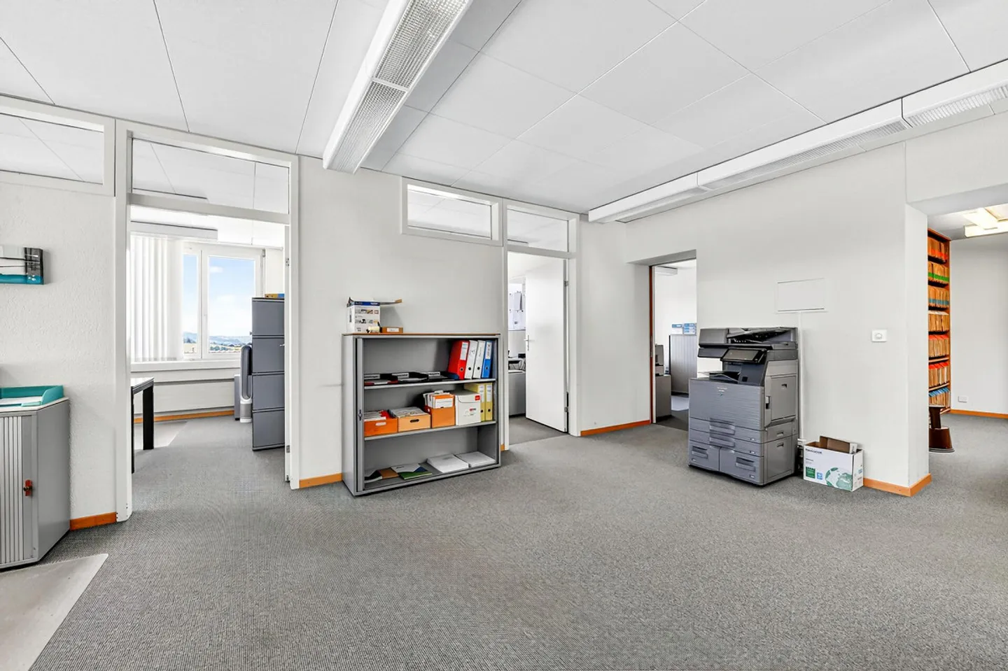 Proprietà residenziale e commerciale con potenziale di sviluppo versatile - Foto 5 di 47