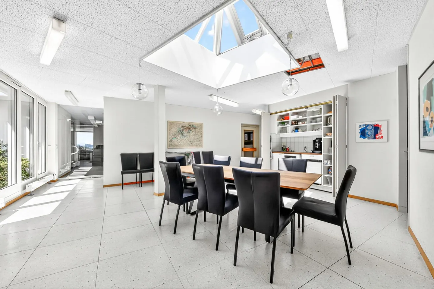 Proprietà residenziale e commerciale con potenziale di sviluppo versatile - Foto 10 di 47