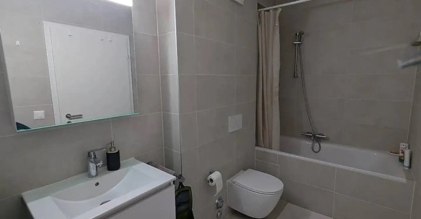 GRAND-LANCY - 3-Zimmer-Wohnung von +/- 60 m² mit Terrasse von 16 m² - Foto 4 von 4