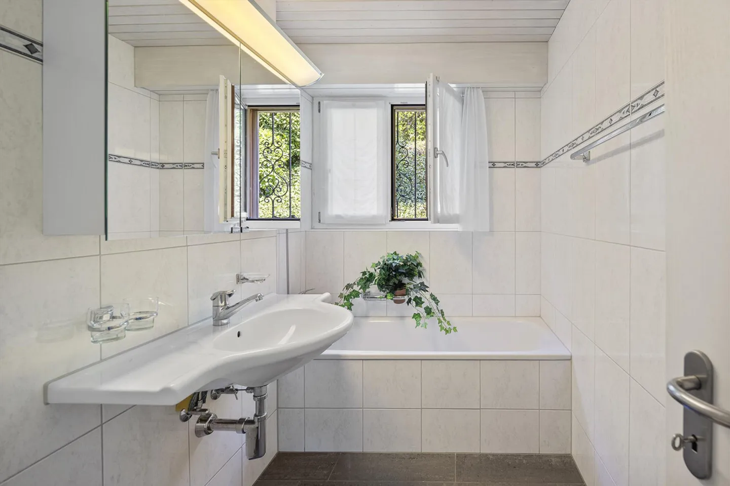 Charmantes Familienhaus mit Garten - Foto 14 von 15