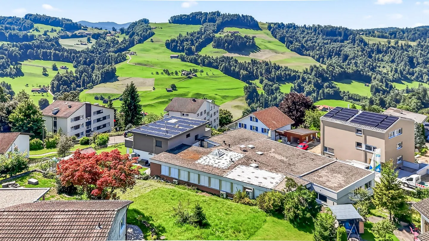 Proprietà residenziale e commerciale con potenziale di sviluppo versatile - Foto 42 di 47