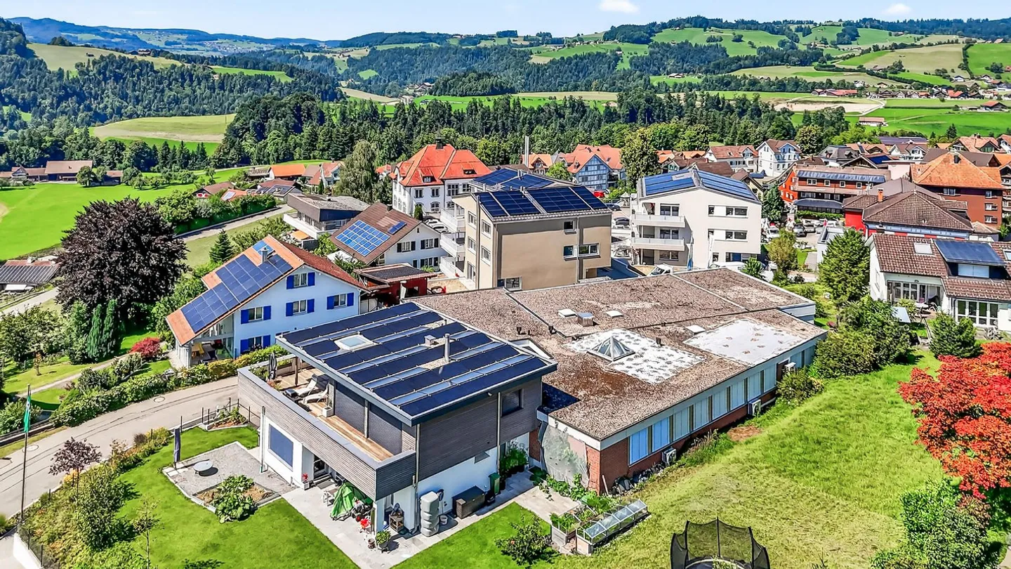 Proprietà residenziale e commerciale con potenziale di sviluppo versatile - Foto 47 di 47