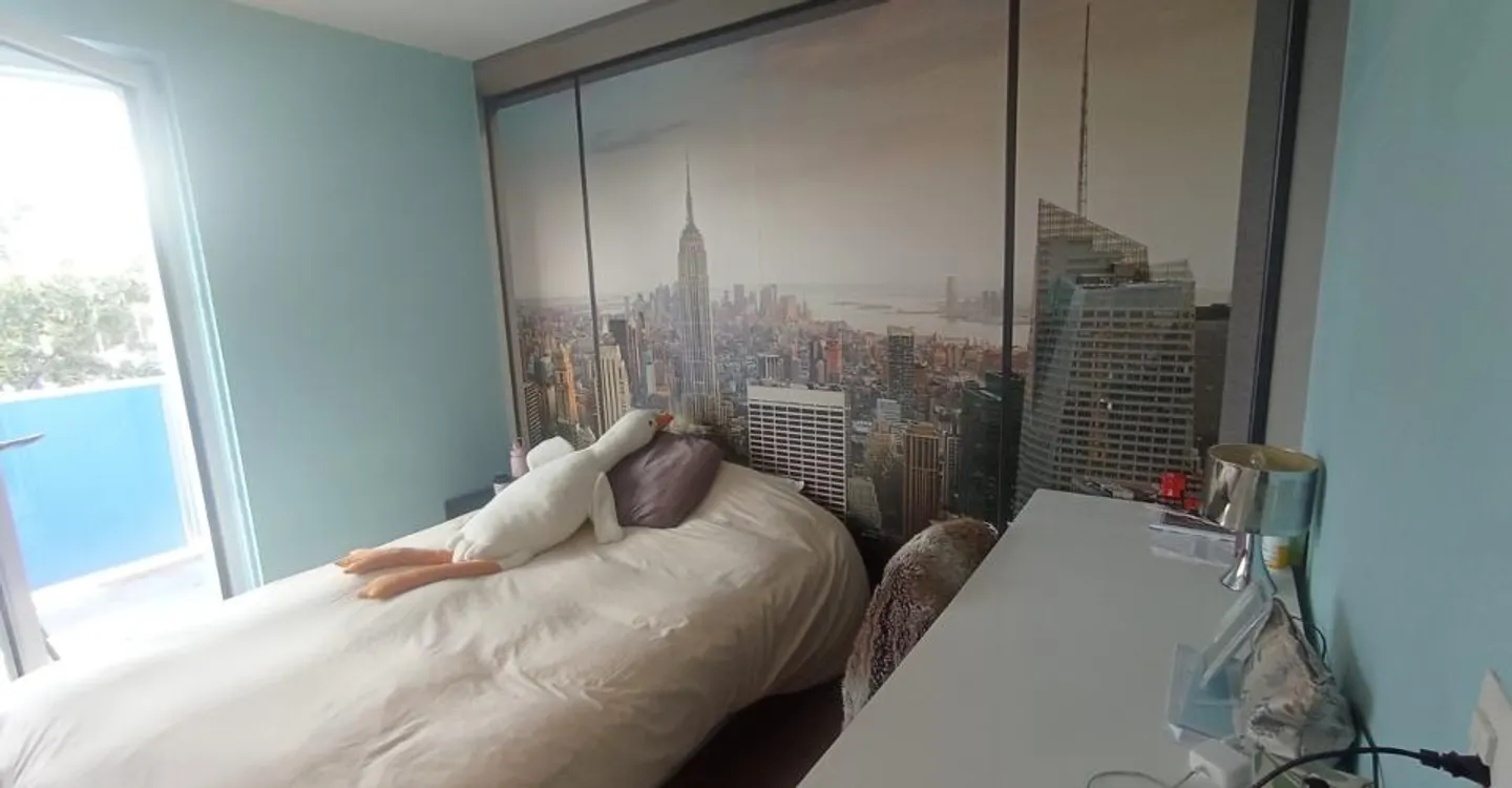 Modern Apartment with Terrace - Photo 5 of 12
