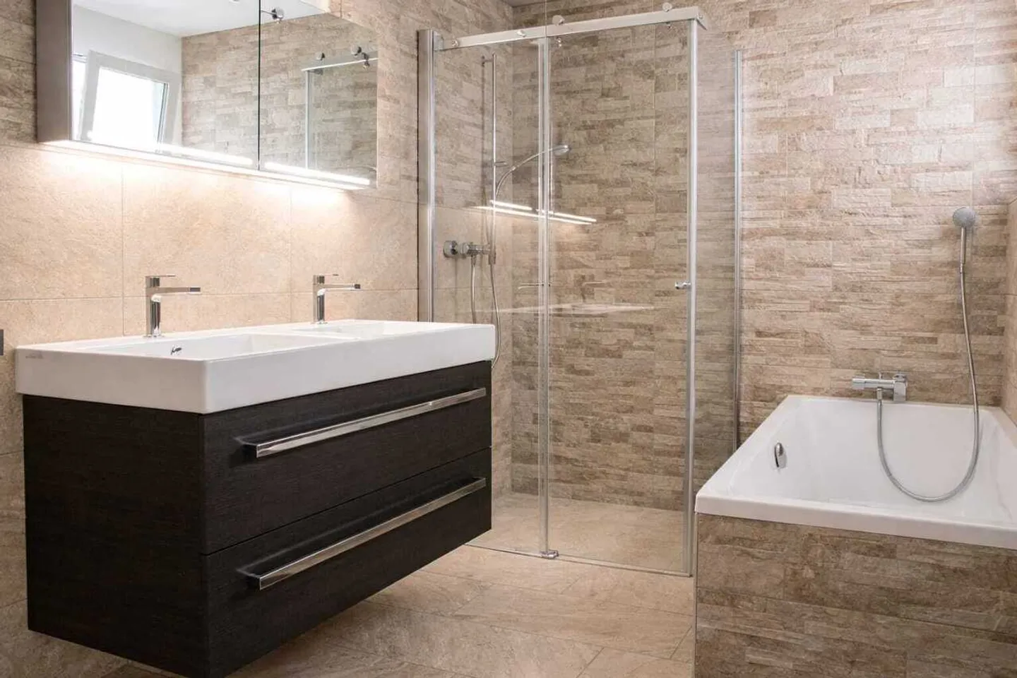 Maisonette de 4,5 pièces avec jardin à Reiden - Photo 3 sur 4