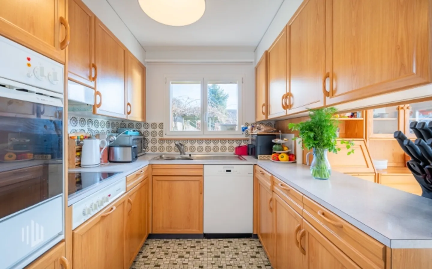 ImmoWyss - Maison de 3 familles avec vue sur le lac et le Niesen avec une ambiance de vacances - Photo 6 sur 10