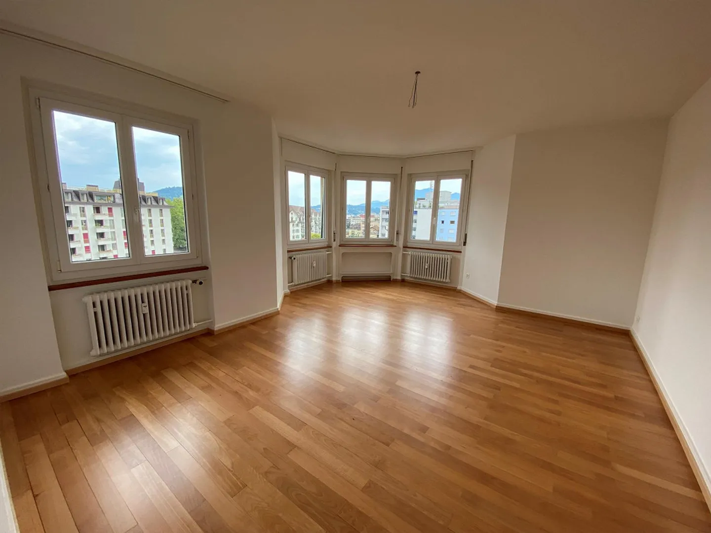 Appartamento cittadino affascinante e recentemente ristrutturato nella Neustadt di Lucerna - Foto 1 di 9