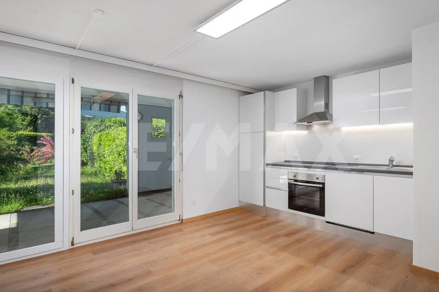 Vivere moderno immerso nella natura / Appartamento 4.5 stanze appena ristrutturato - Foto 9 di 13