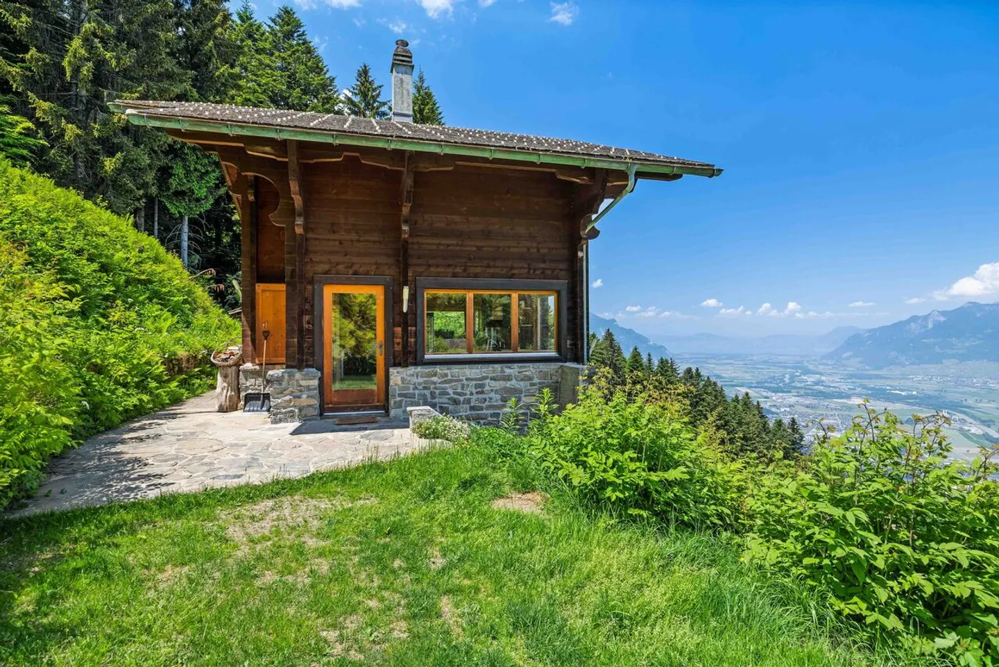 Chalet Incantevole con Vista Lago - Foto 1 di 23