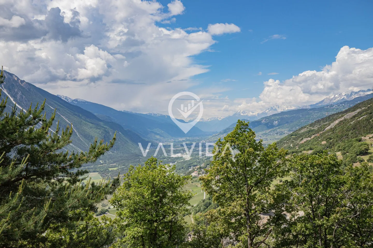 Your new home in the midst of nature. A retreat with a view - Photo 2 of 14