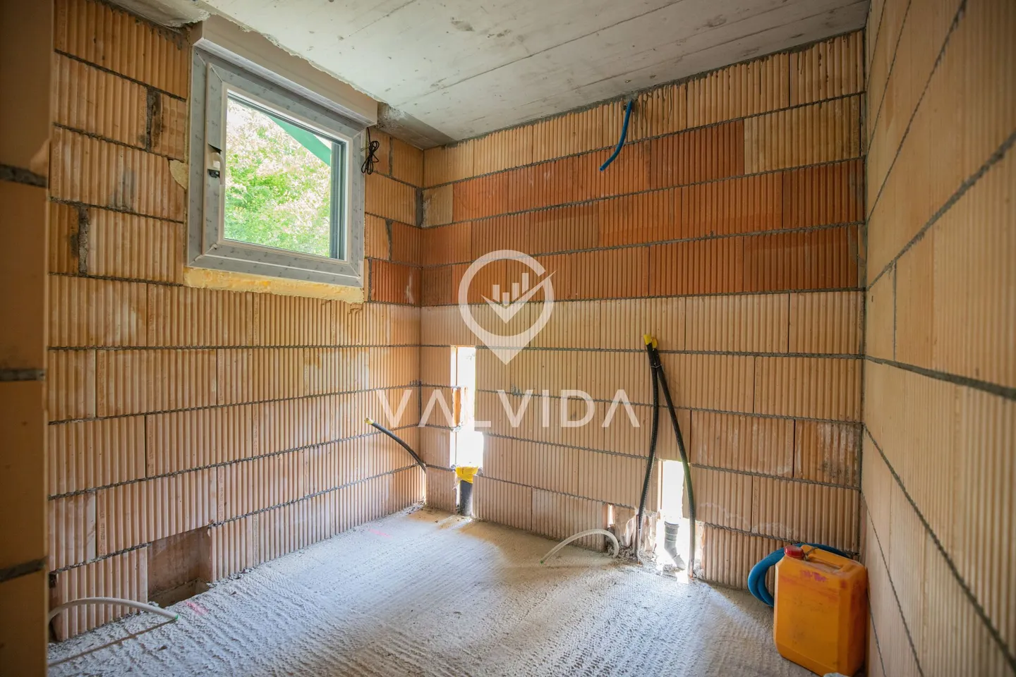 Your new home in the midst of nature. A retreat with a view - Photo 9 of 14