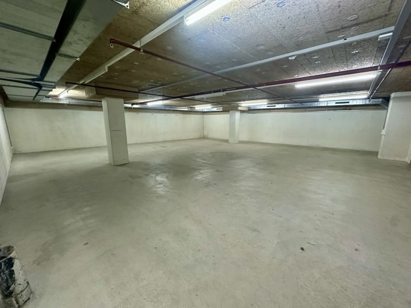 Spaziosi spazi di stoccaggio con ascensore - Foto 2 di 3