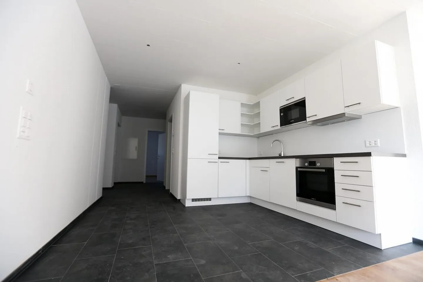 Child-friendly, very quiet, train station nearby, modern, sunny - Photo 4 of 11