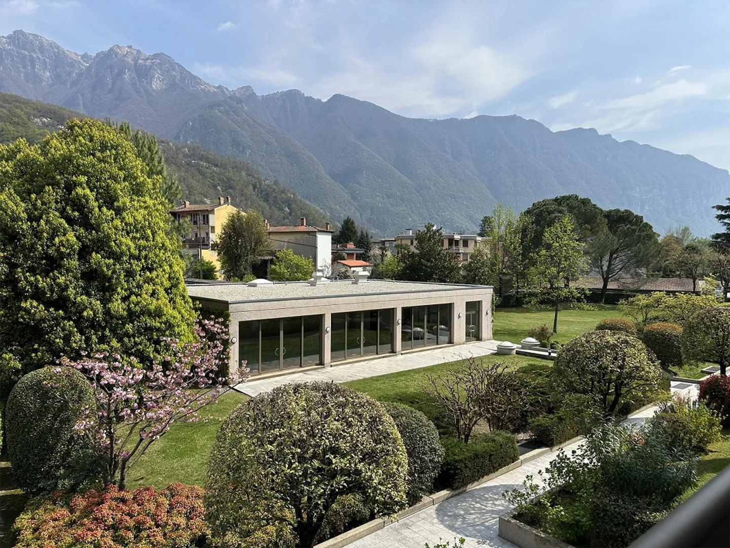 Prestigeträchtige 4.5-Zimmer-Wohnung mit Doppelblick und exklusivem Komfort am Seeufer - Foto 10 von 12